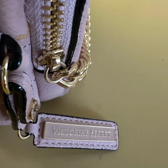 Victoria’s Secret Quilted Backpack with Gold Chain - Picture 6 of 9